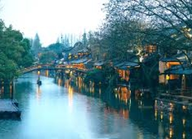 DU NGOẠN GIANG NAM